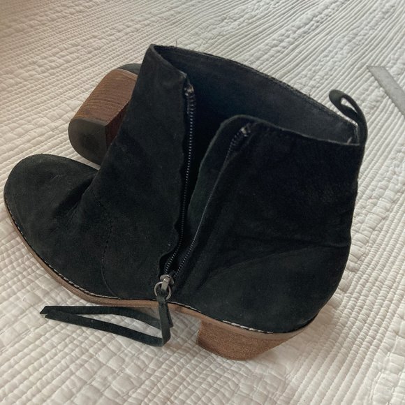 Dolce Vita Jax Black suede Heeled Bootie - Picture 4 of 7